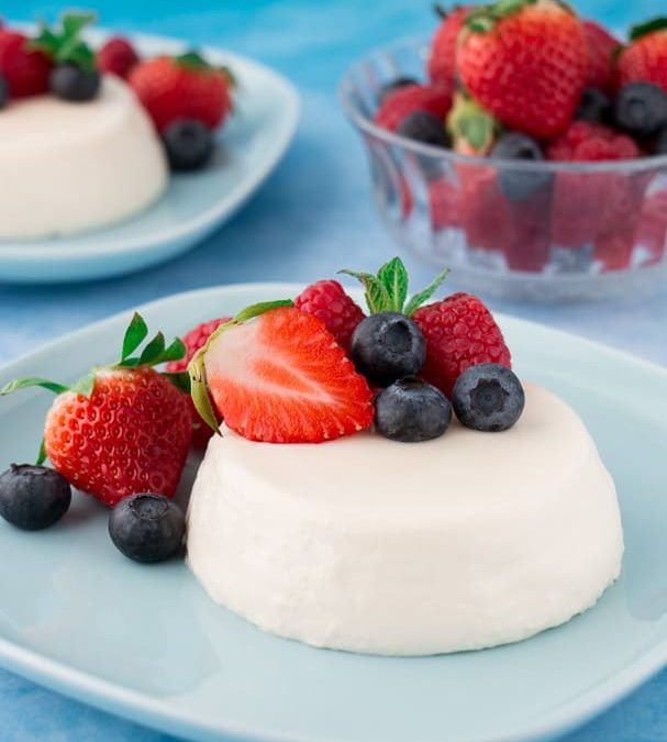 Keto Vanilla Panna Cotta